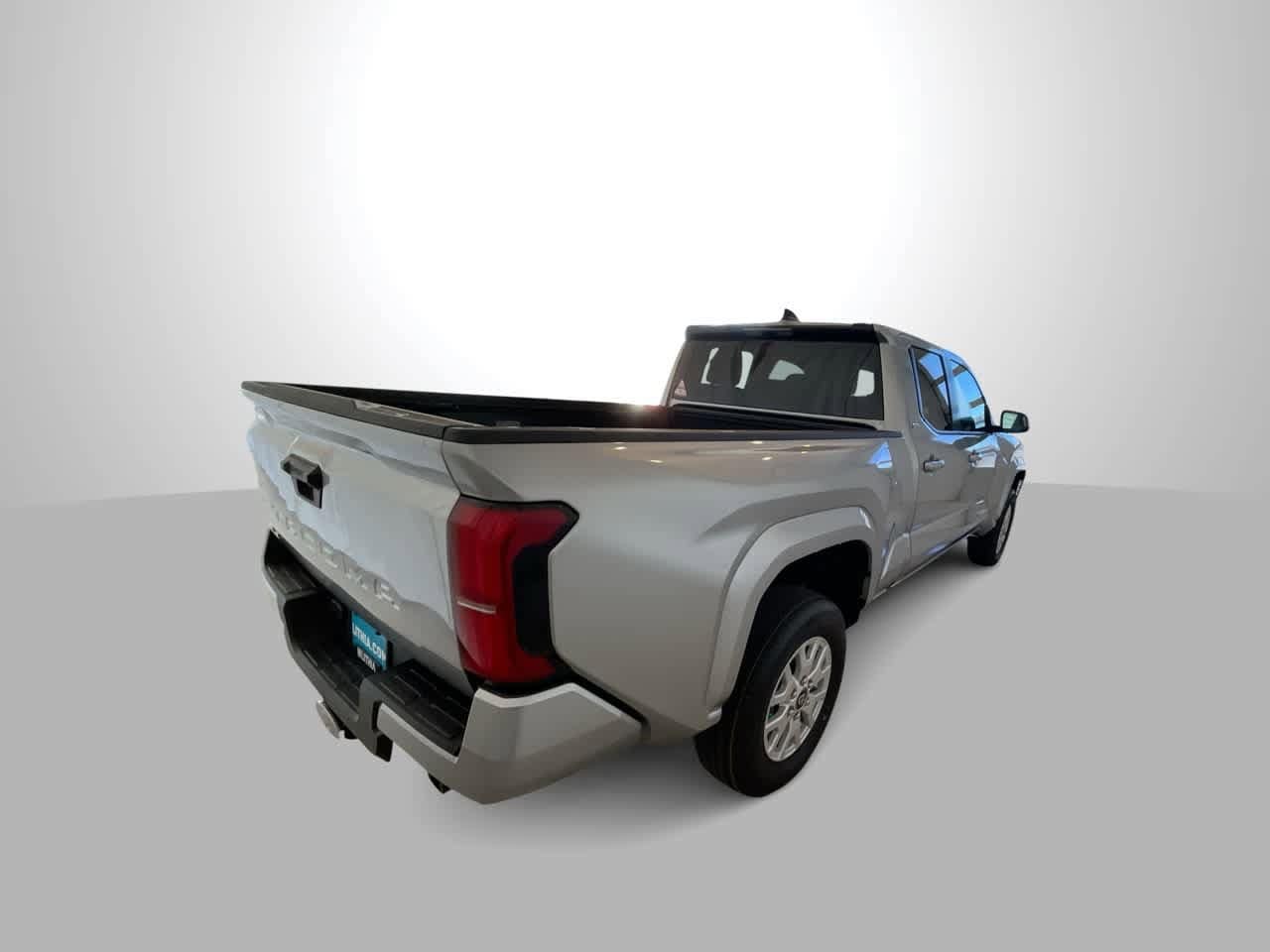 2026 Toyota Tacoma SR5 - Photo 8
