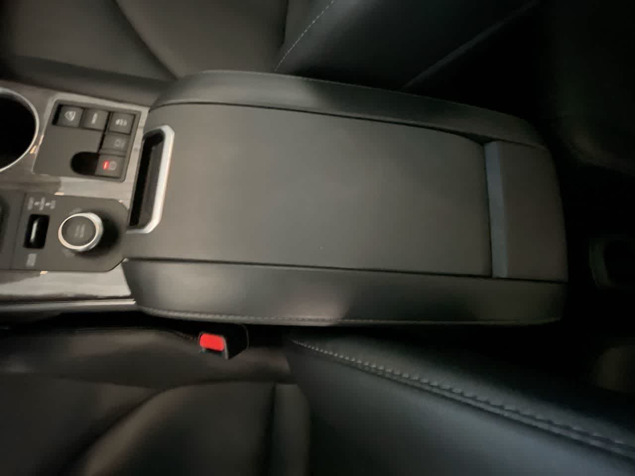 Thumbnail: 2024 Toyota Highlander - 20