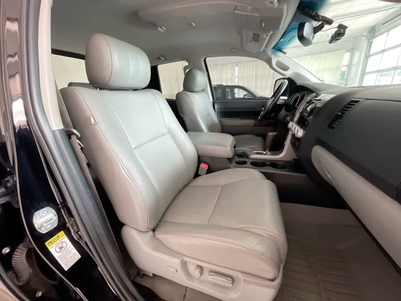 Thumbnail: 2011 Toyota Tundra - 23