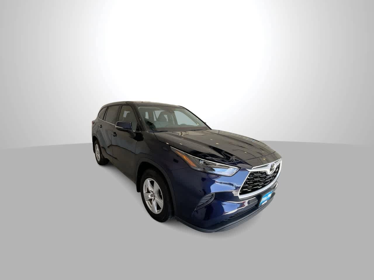 Thumbnail: 2023 Toyota Highlander - 2