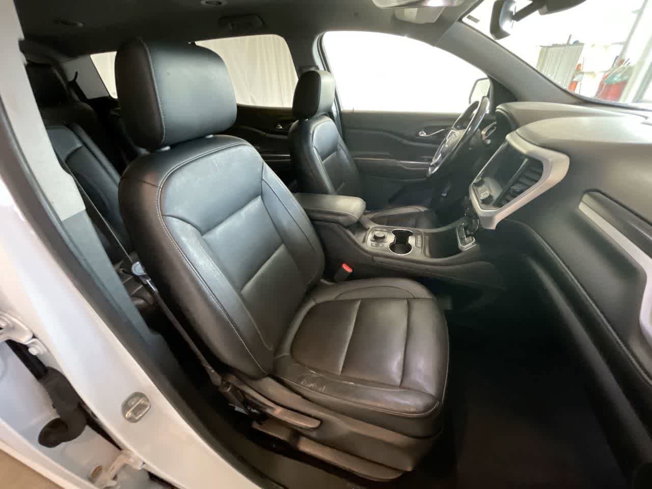 Thumbnail: 2020 GMC Acadia - 25