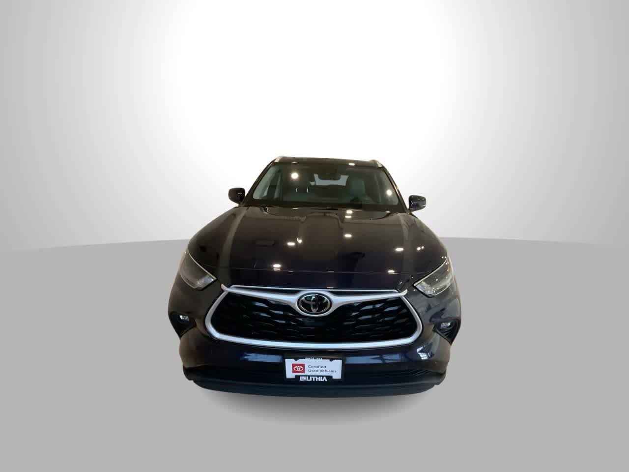 Thumbnail: 2022 Toyota Highlander - 3