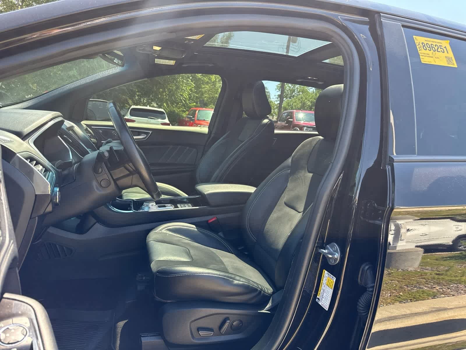 Thumbnail: 2020 Ford Edge - 28