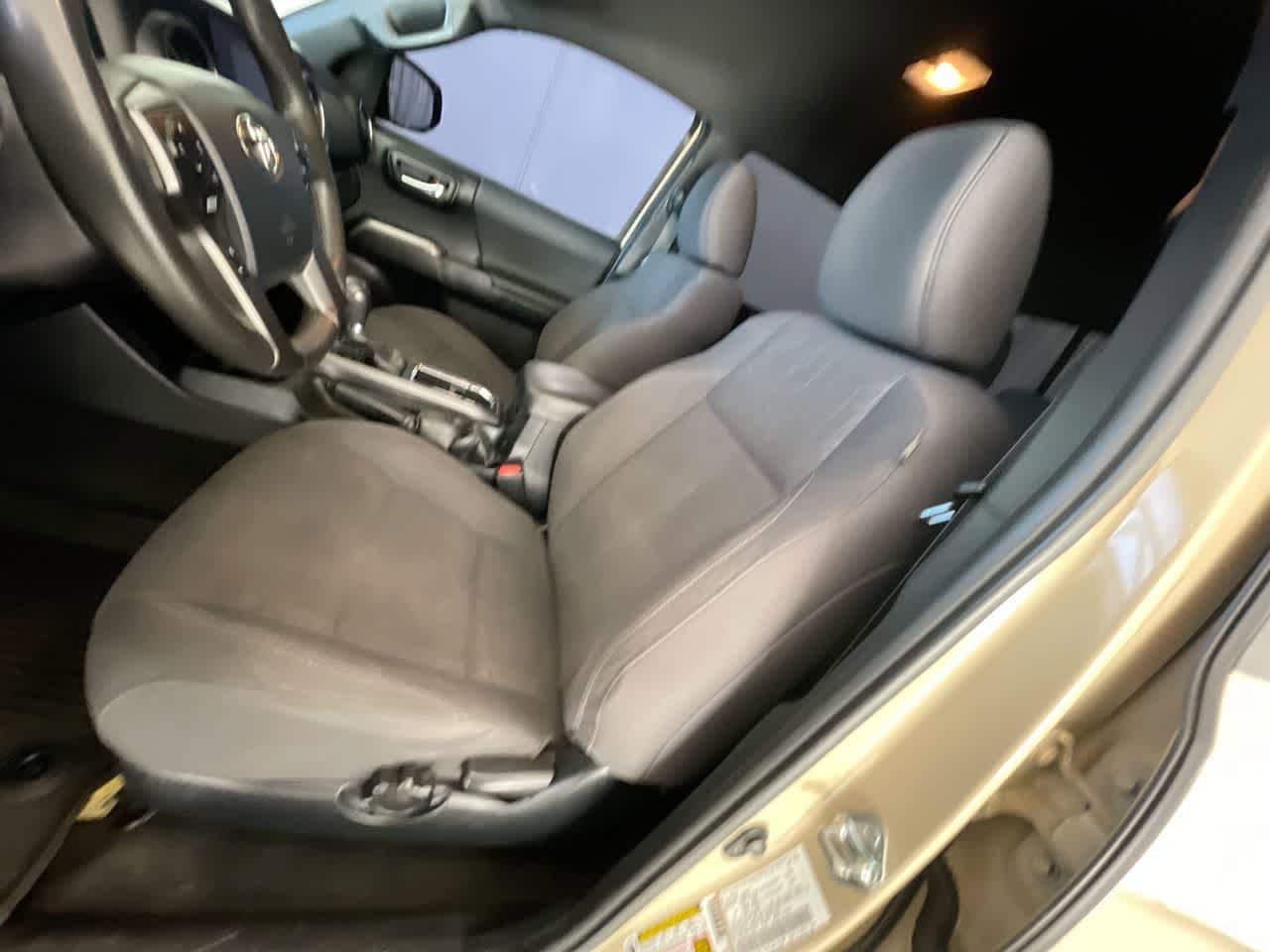 Thumbnail: 2017 Toyota Tacoma - 11