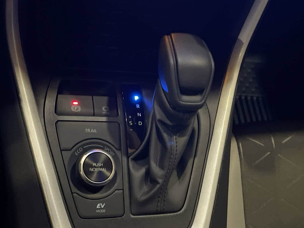 Thumbnail: 2025 Toyota RAV4 - 20