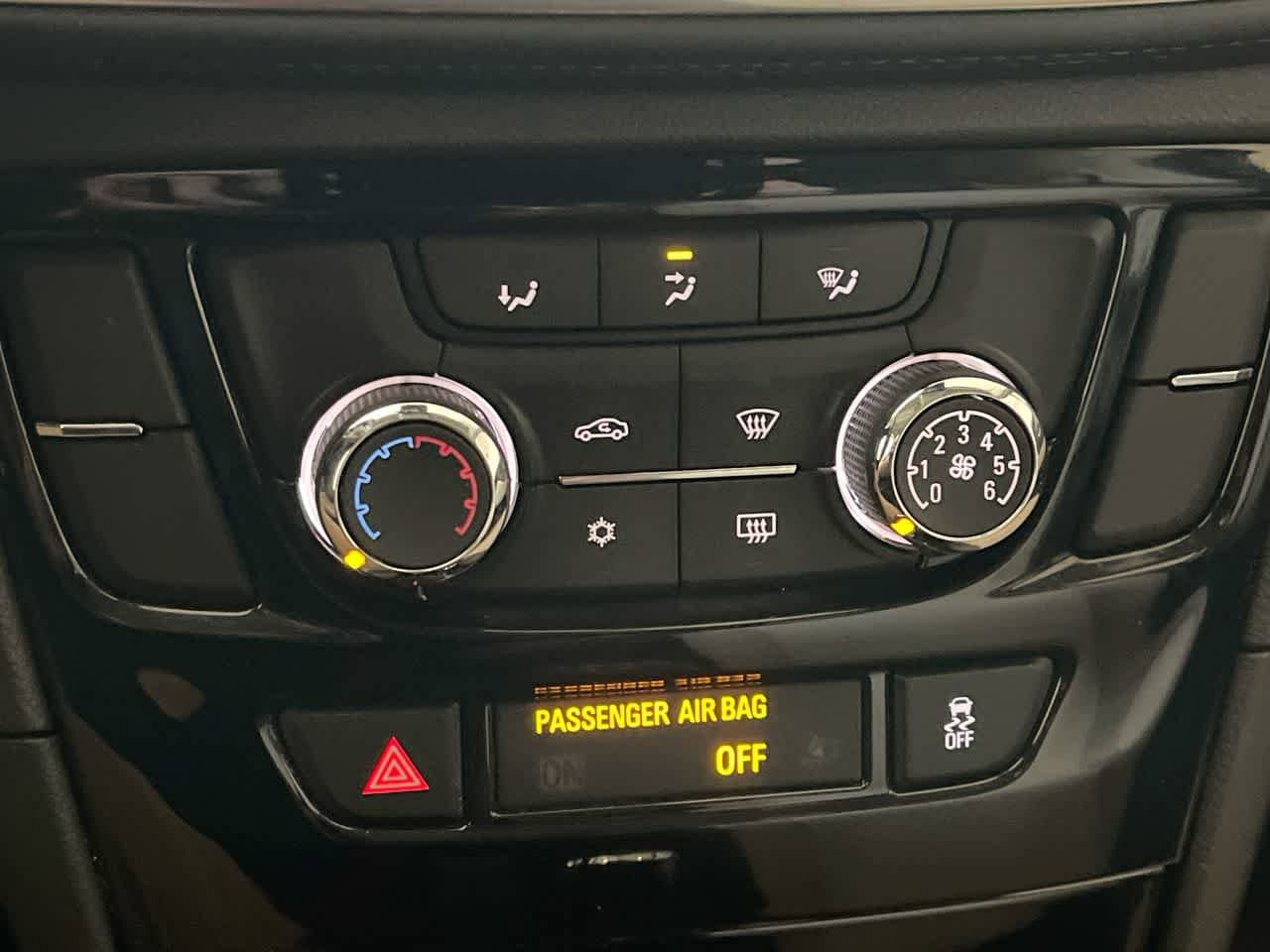 Thumbnail: 2020 Buick Encore - 19