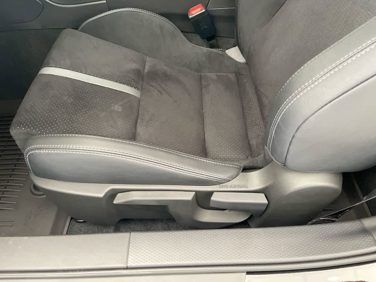 Thumbnail: 2025 Toyota GR86 - 12