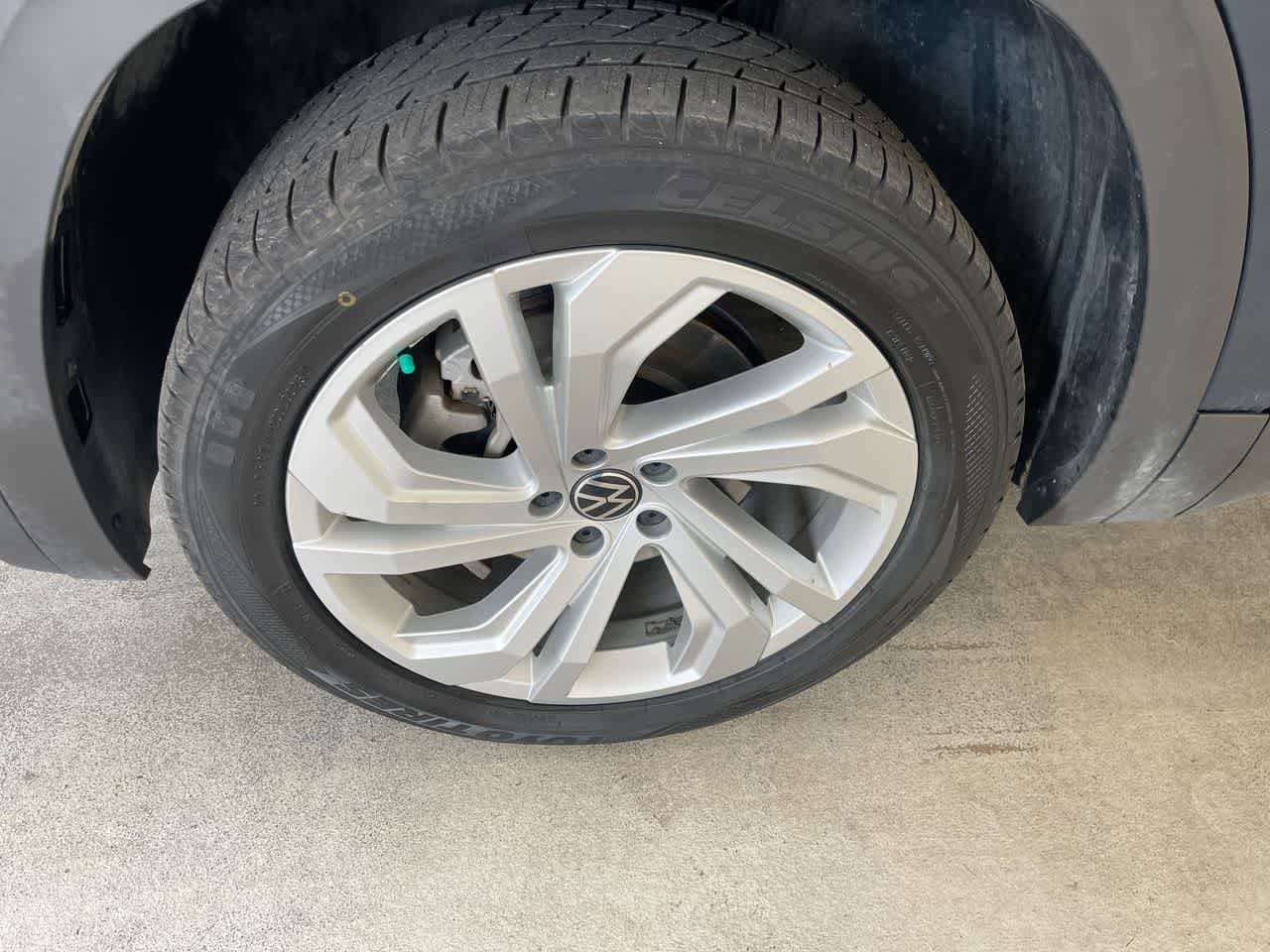 Thumbnail: 2021 Volkswagen Atlas - 10