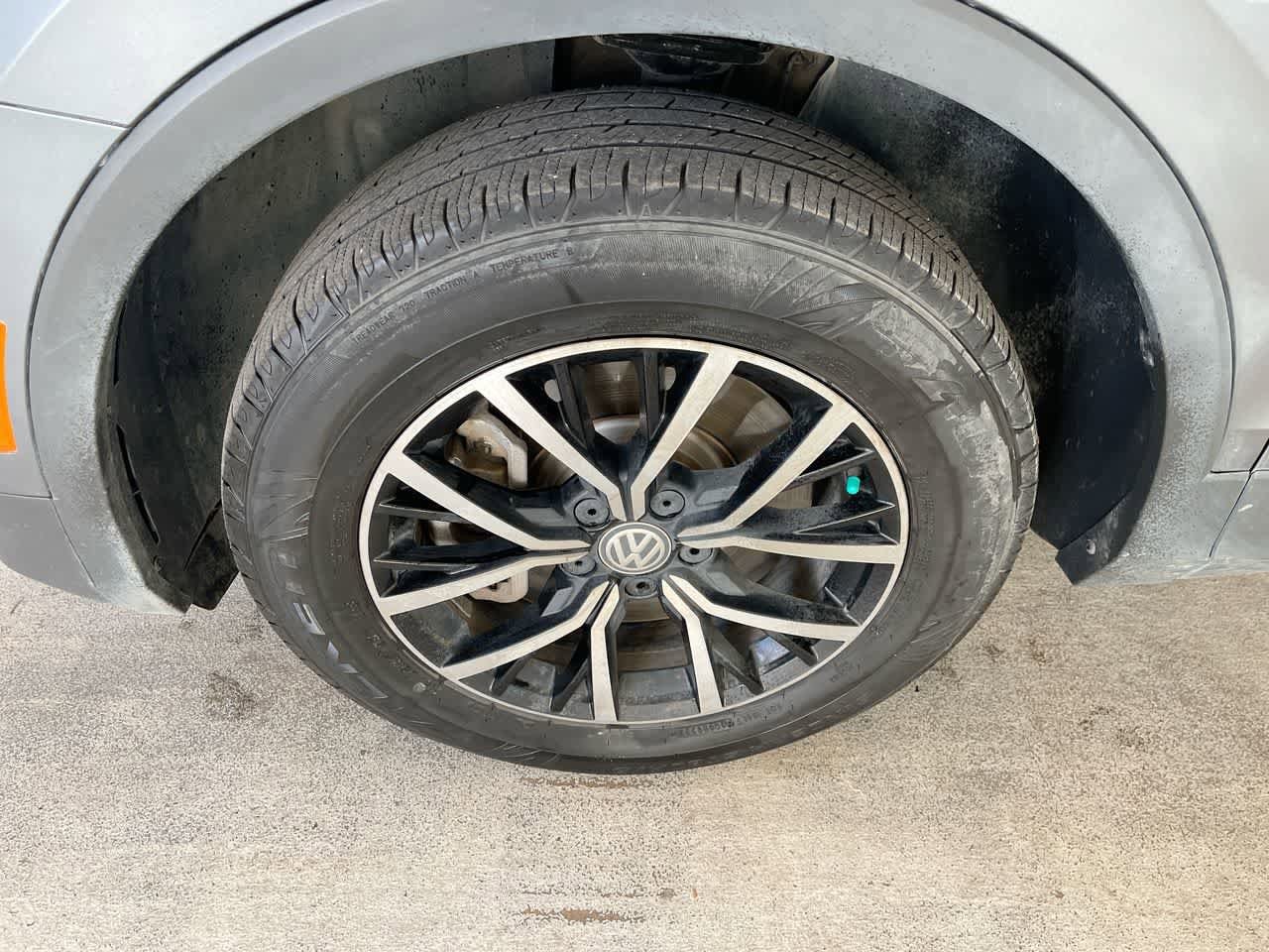 Thumbnail: 2021 Volkswagen Tiguan - 11