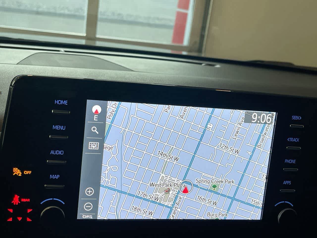 Thumbnail: 2024 Toyota Sienna - 18