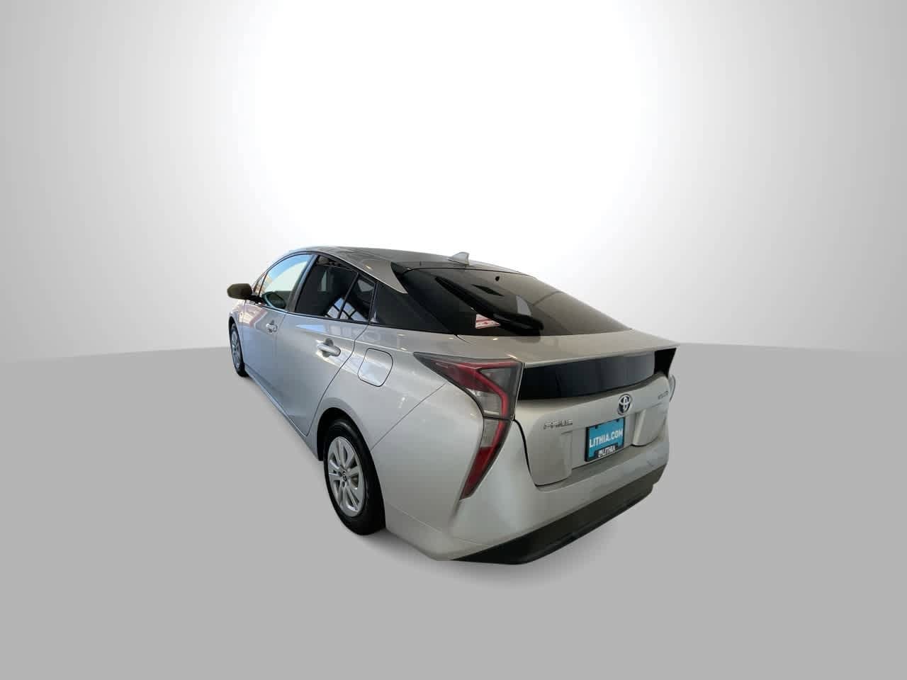 Thumbnail: 2017 Toyota Prius - 6