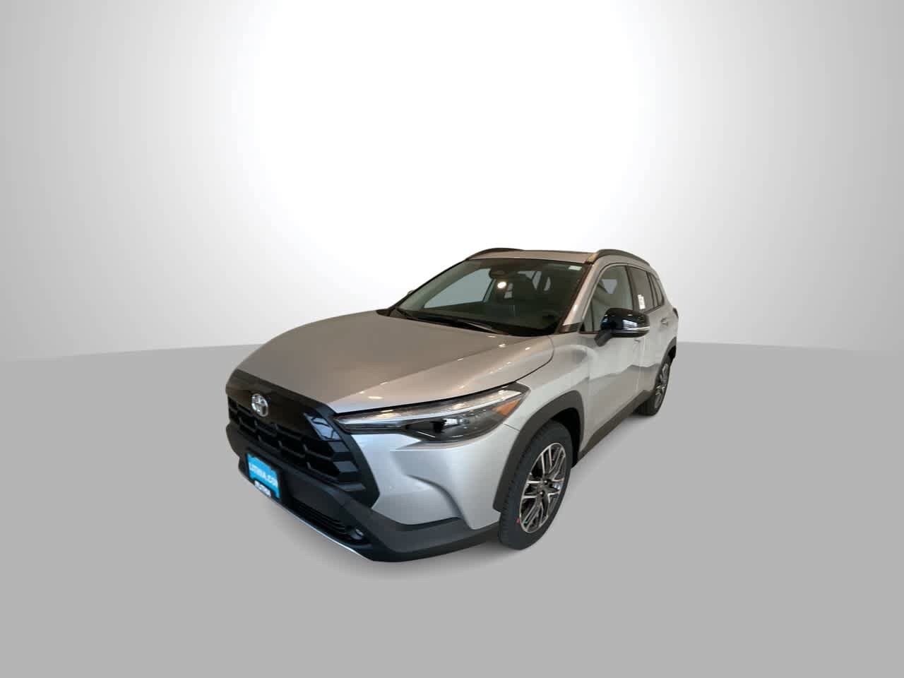 2026 Toyota Corolla Cross XLE photo 3