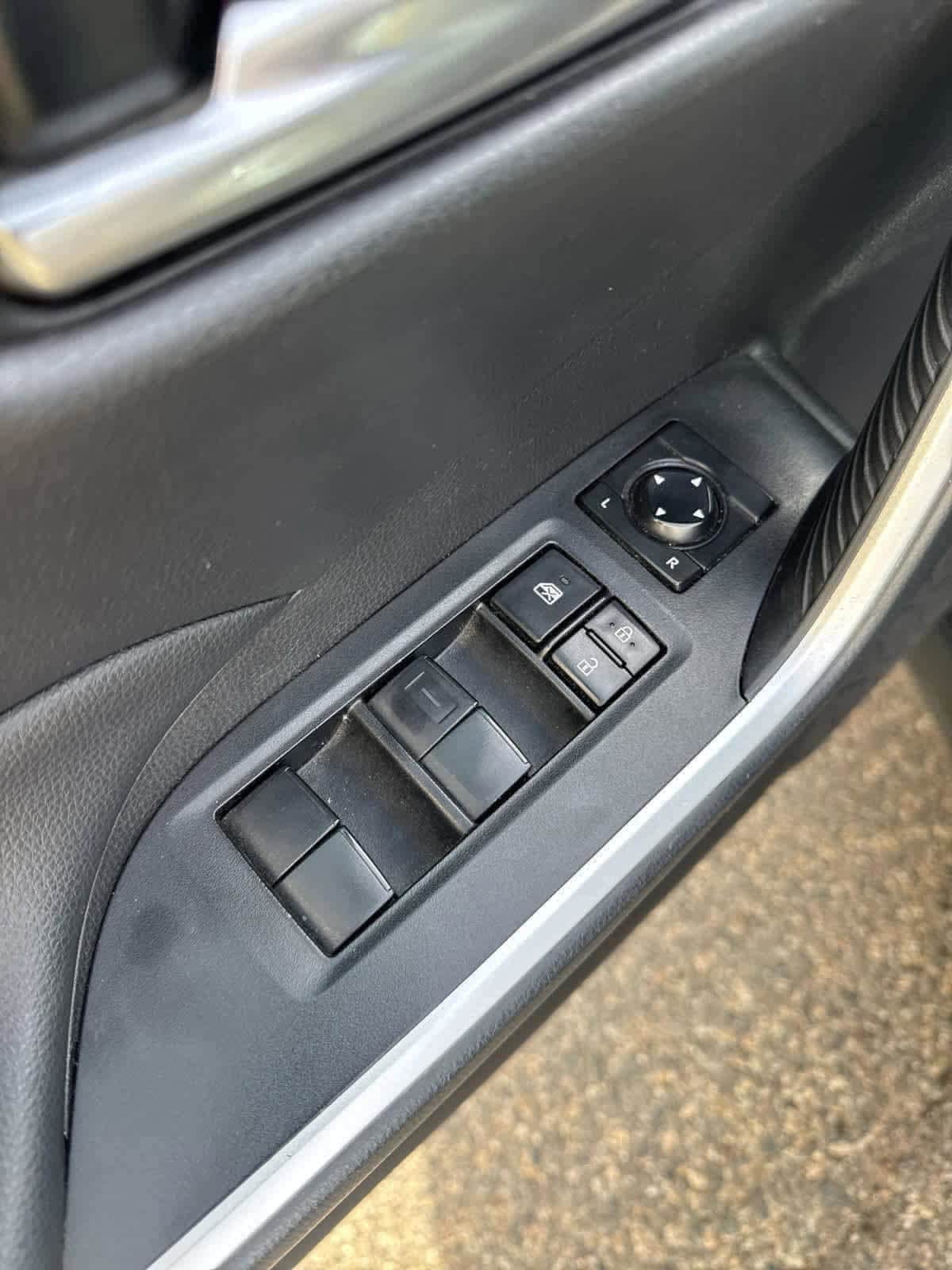 Thumbnail: 2021 Toyota RAV4 - 46