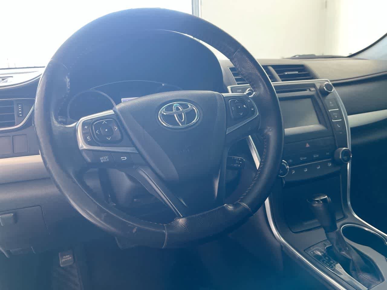 Thumbnail: 2016 Toyota Camry - 14