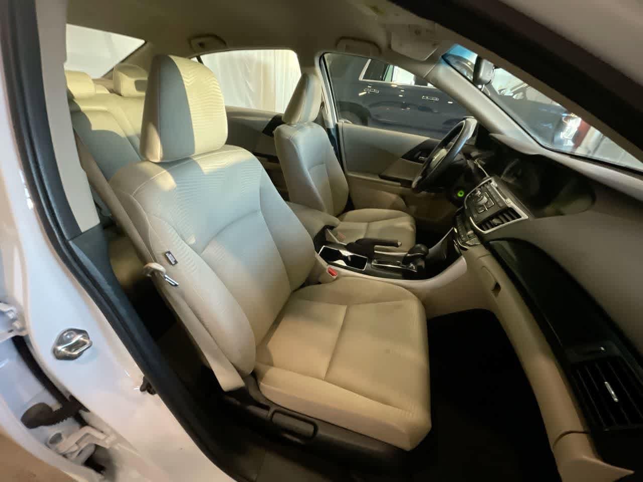 Thumbnail: 2016 Honda Accord - 23