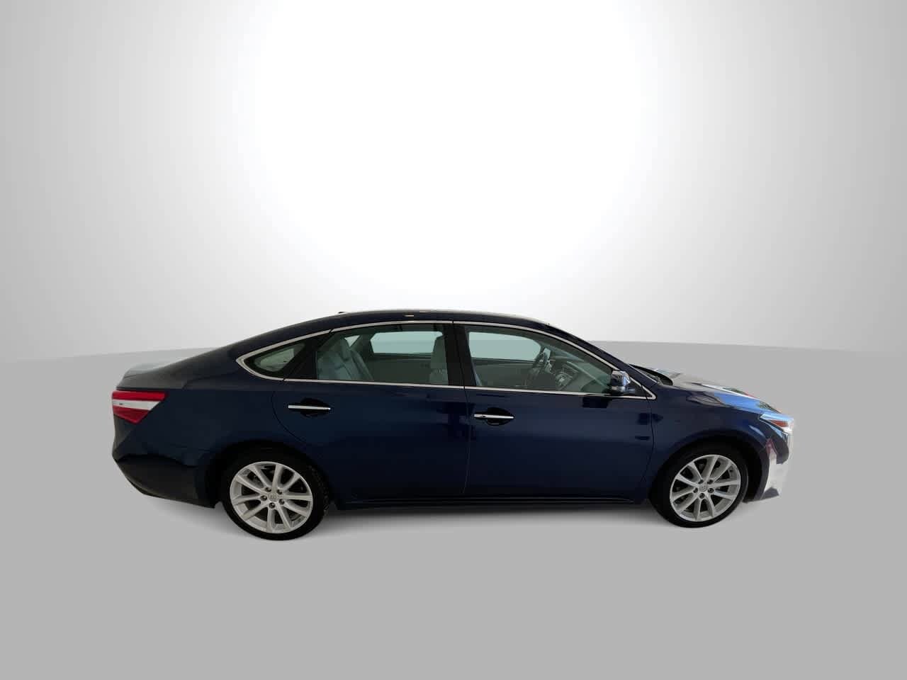 Thumbnail: 2013 Toyota Avalon - 9