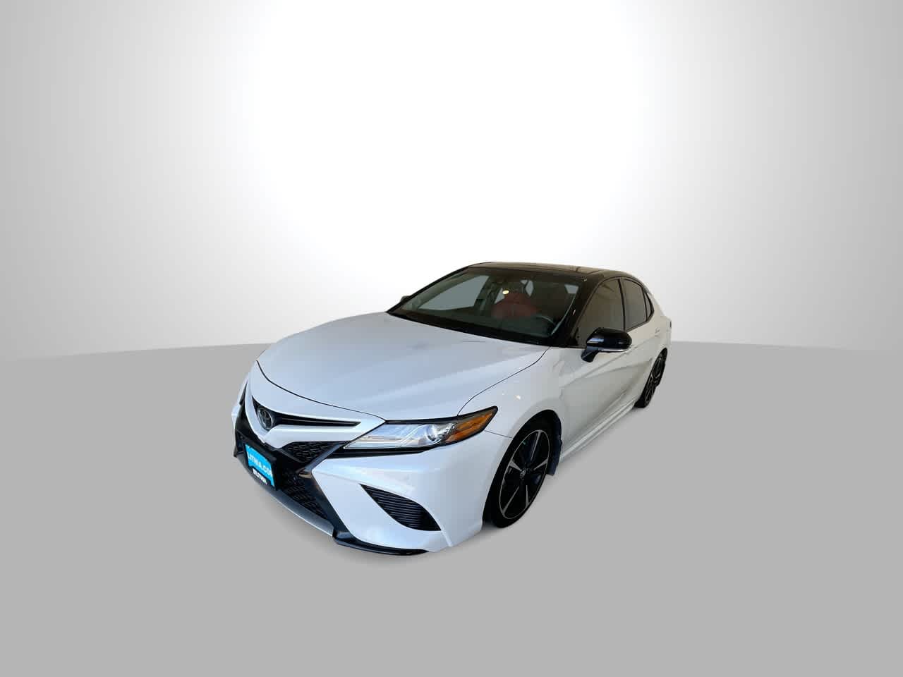 Thumbnail: 2018 Toyota Camry - 4