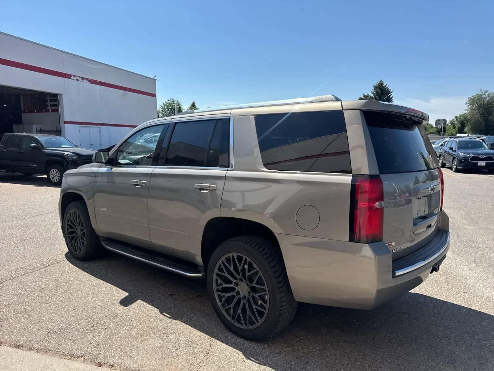 Thumbnail: 2018 Chevrolet Tahoe - 13