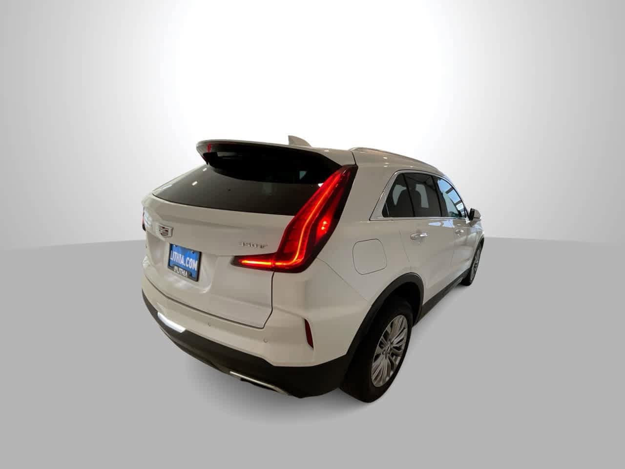 Thumbnail: 2024 Cadillac XT4 - 8