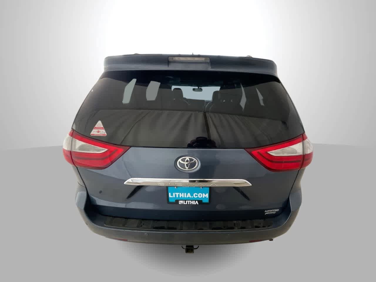 Thumbnail: 2017 Toyota Sienna - 7