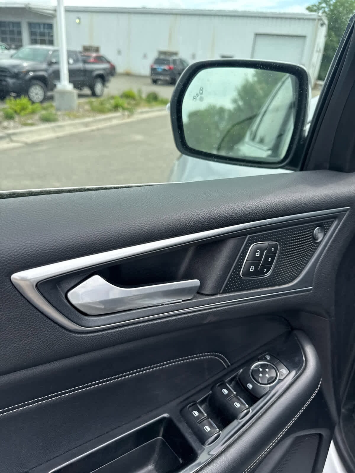 2019 Ford Edge Titanium 31