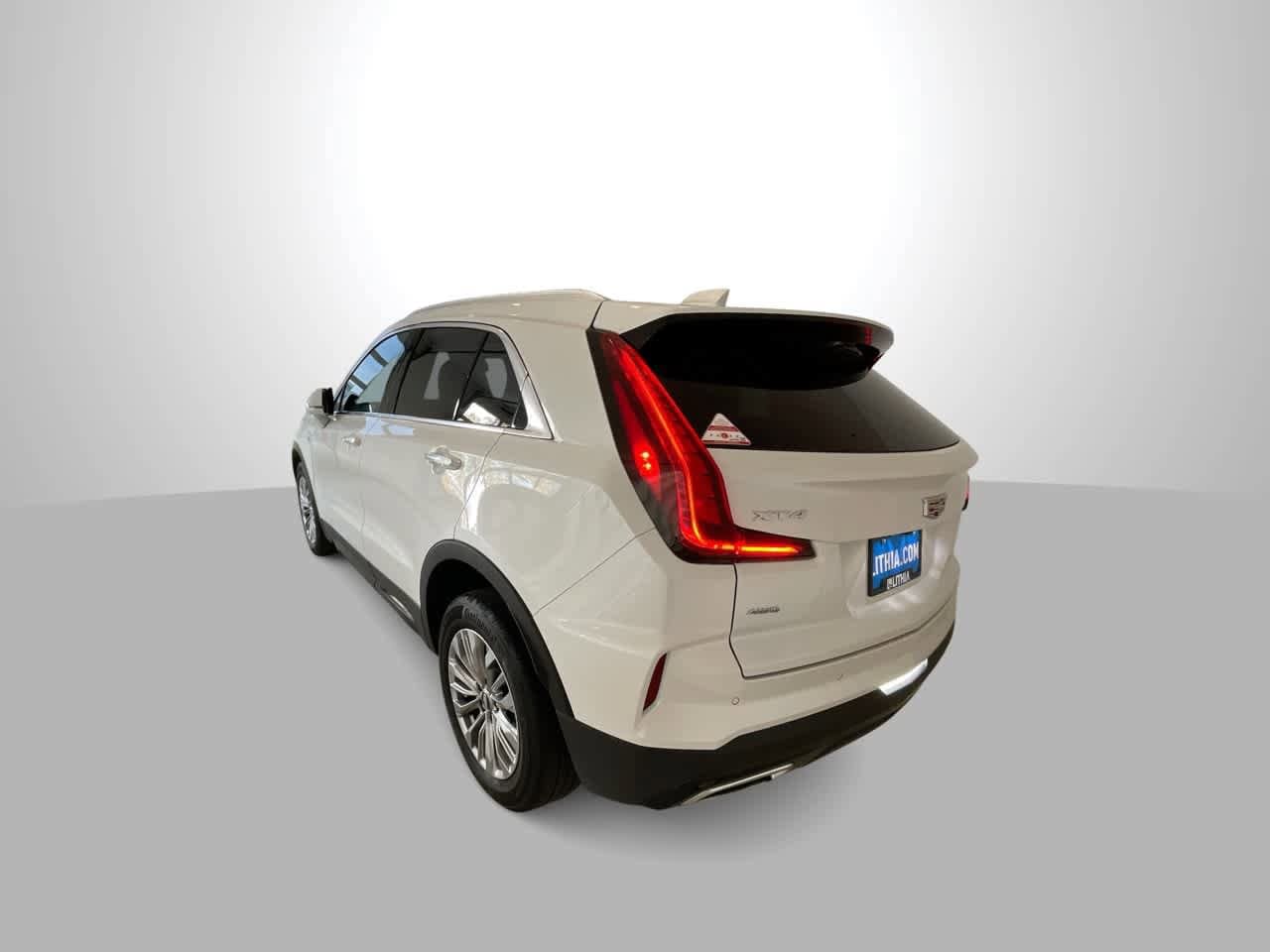 Thumbnail: 2024 Cadillac XT4 - 6