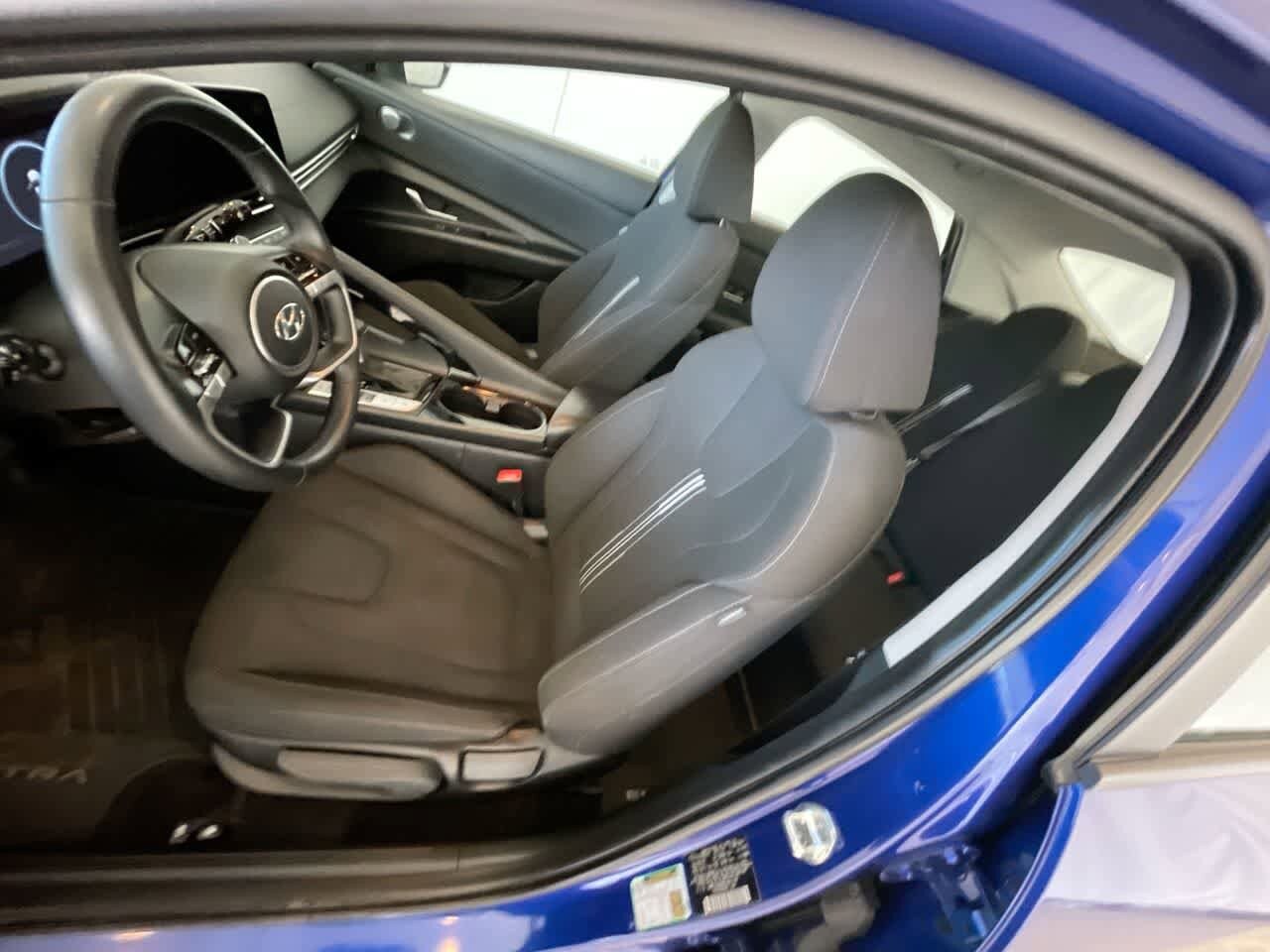 Thumbnail: 2023 Hyundai Elantra - 11