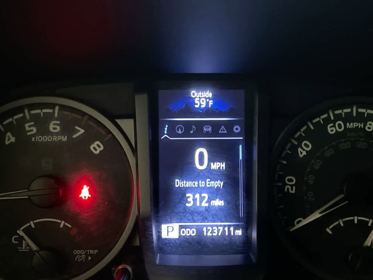 Thumbnail: 2018 Toyota Tacoma - 15