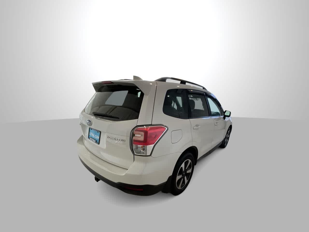 Thumbnail: 2017 Subaru Forester - 8