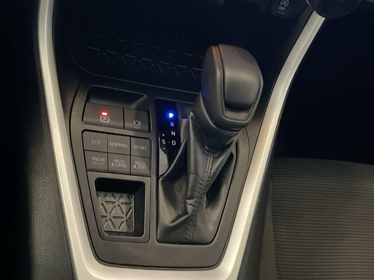 Thumbnail: 2024 Toyota RAV4 - 20