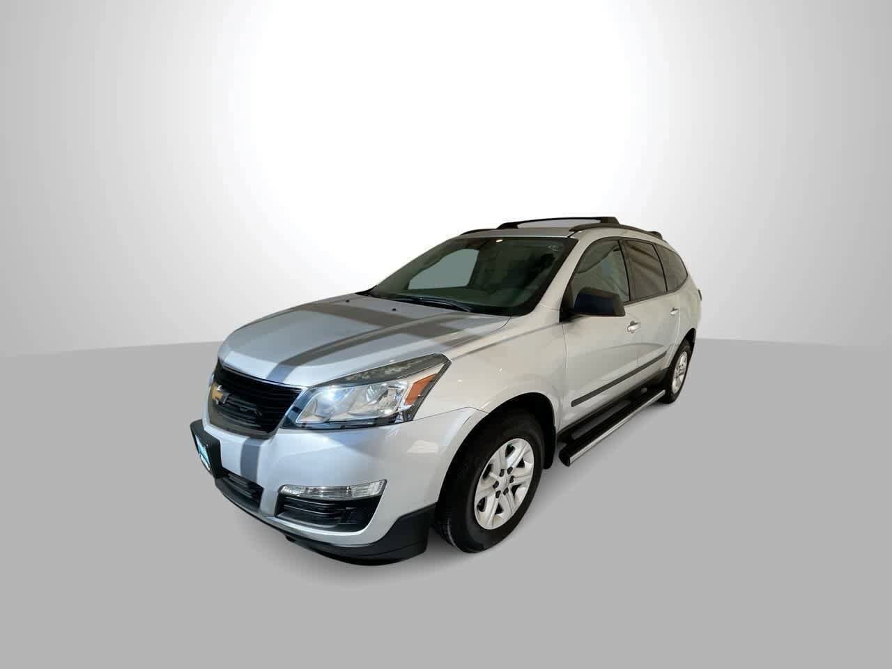 2016 Chevrolet Traverse LS photo 4