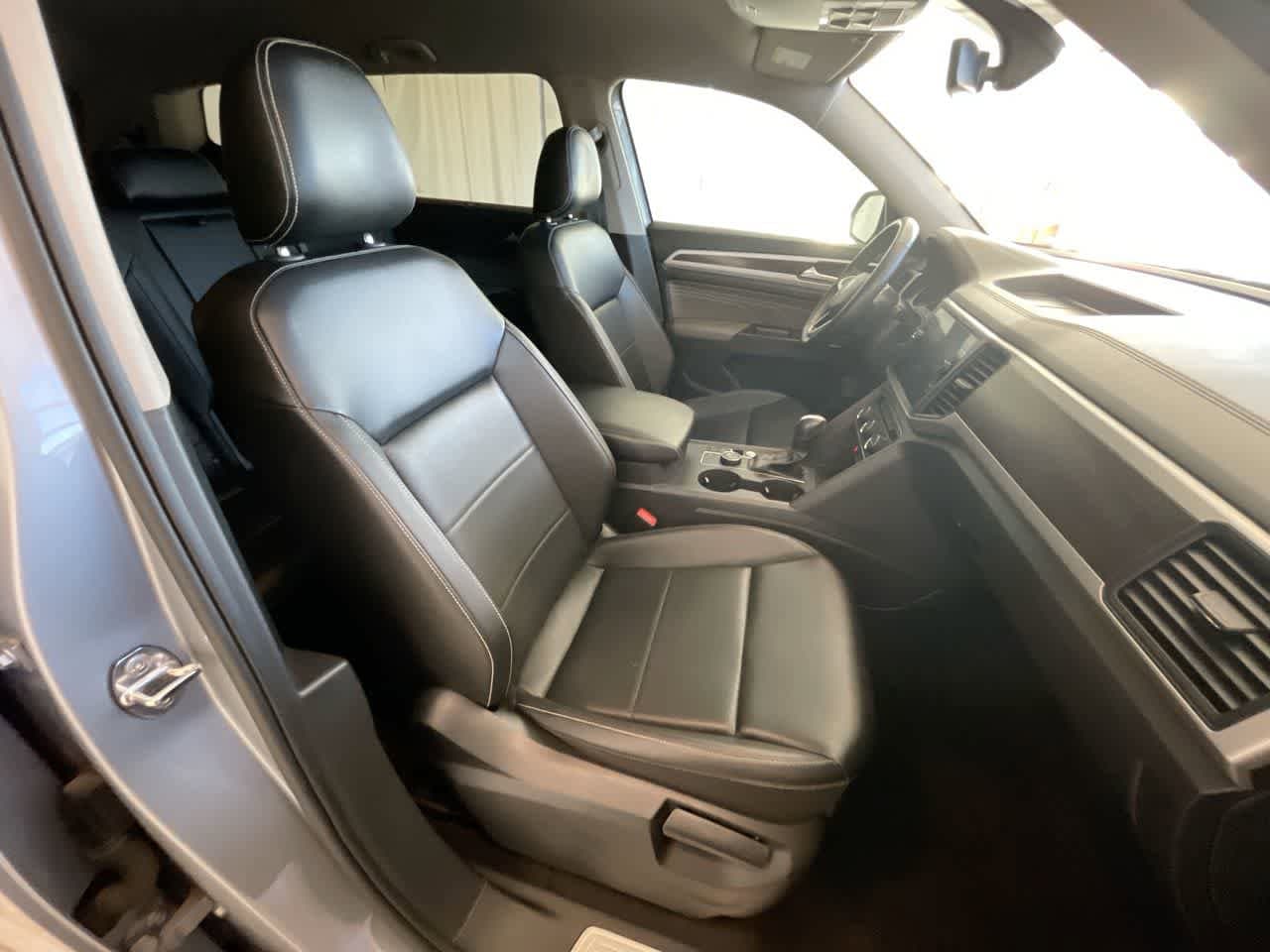 Thumbnail: 2021 Volkswagen Atlas - 25