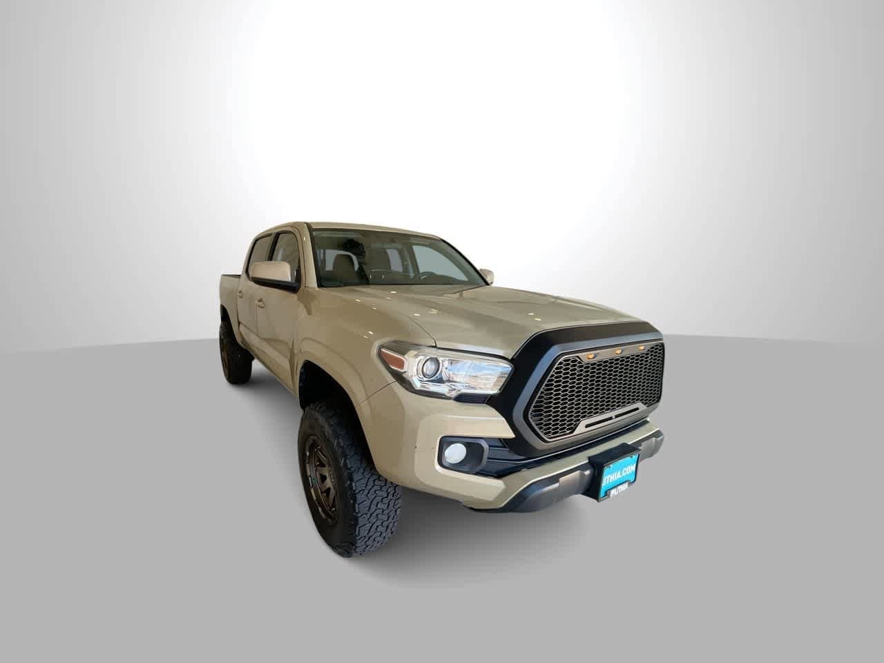 Thumbnail: 2016 Toyota Tacoma - 2
