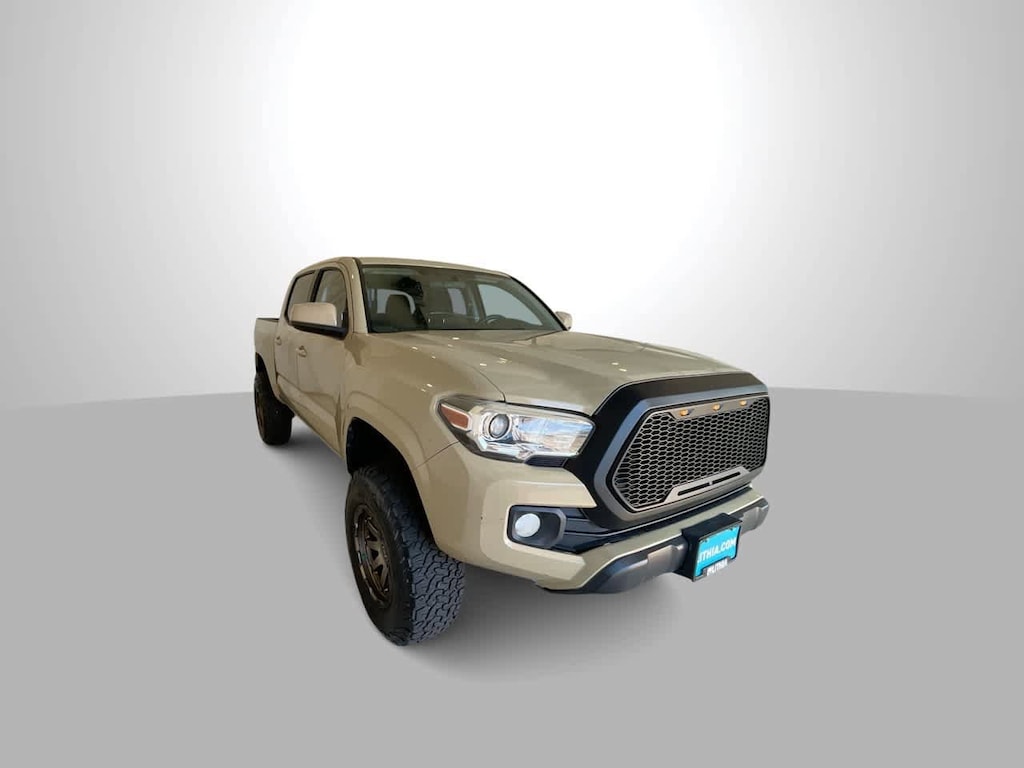 Used 2016 Toyota Tacoma SR5 4WD Double Cab V6 AT Truck