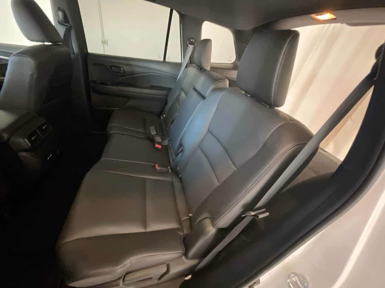 Thumbnail: 2024 Honda Passport - 23