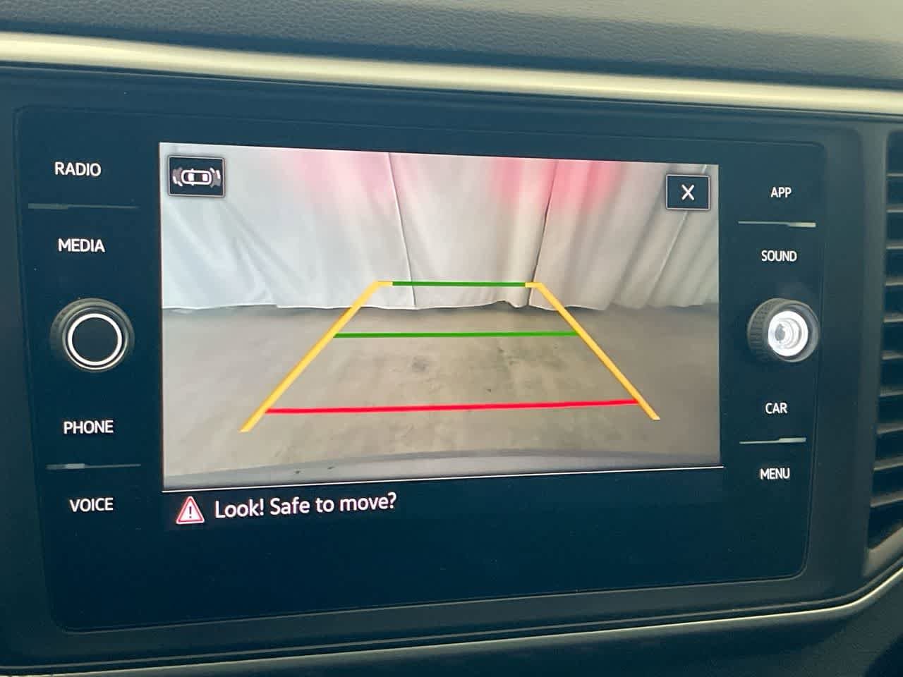 Thumbnail: 2021 Volkswagen Atlas - 17