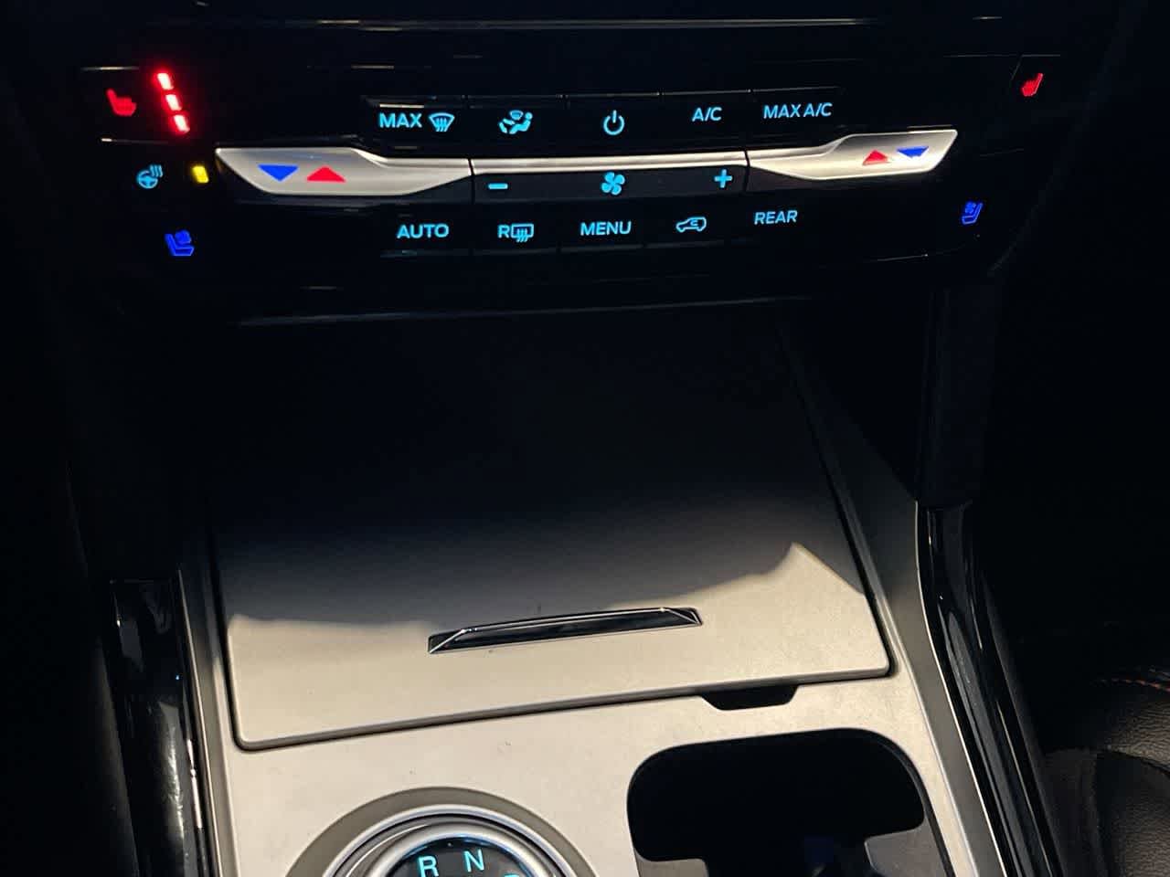 Thumbnail: 2023 Ford Explorer - 19