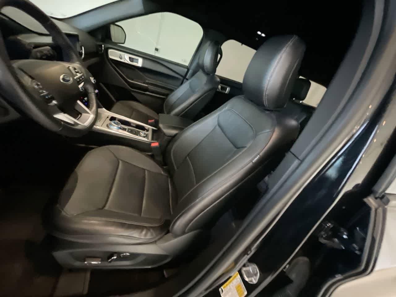 Thumbnail: 2020 Ford Explorer - 11