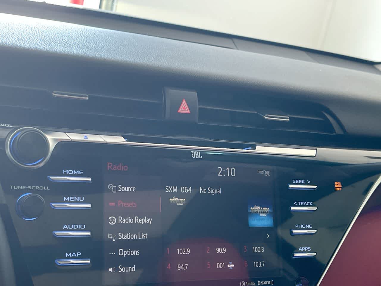 Thumbnail: 2018 Toyota Camry - 16