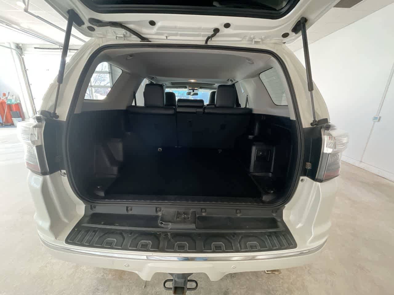 Thumbnail: 2016 Toyota 4Runner - 24