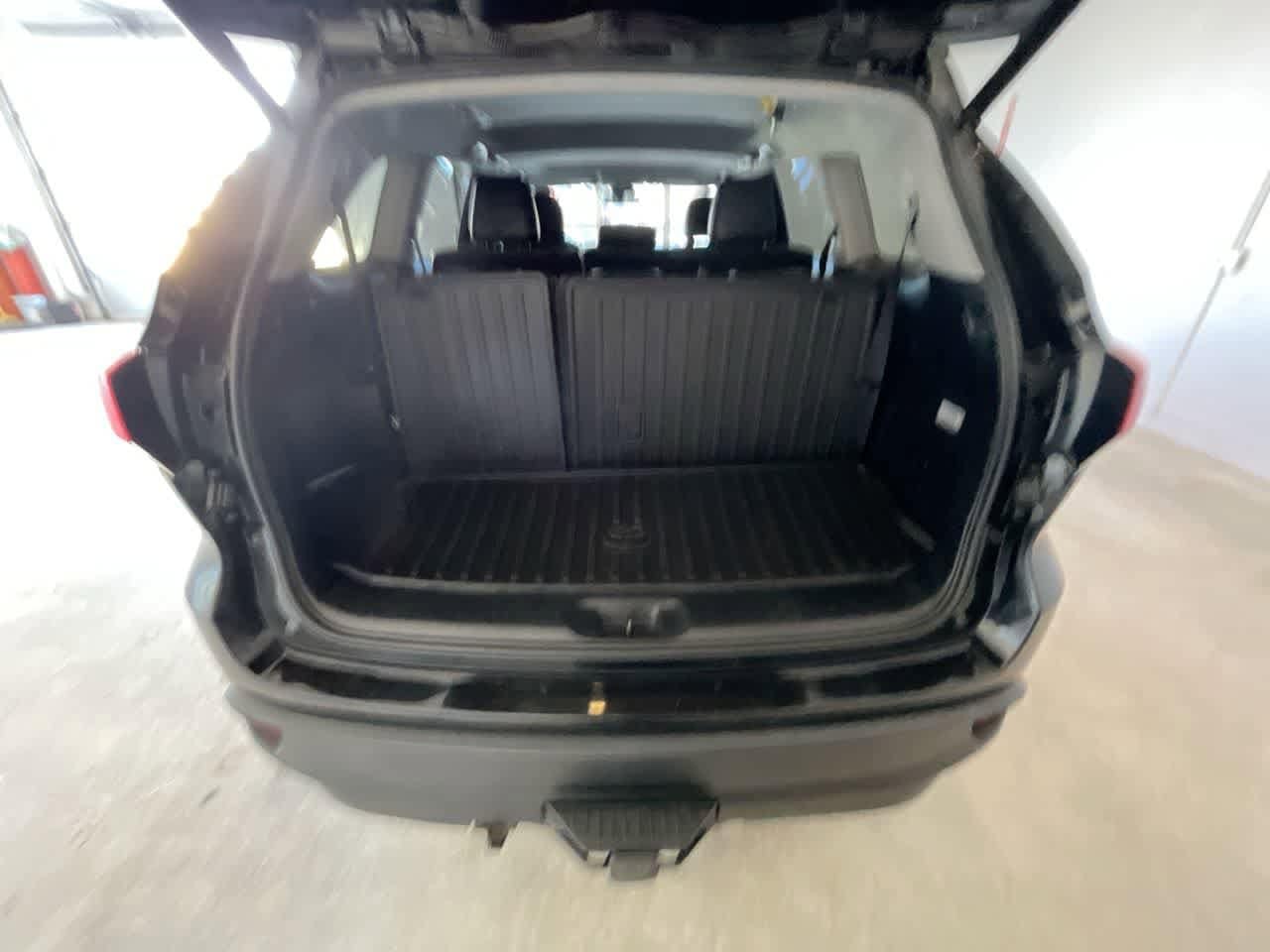 Thumbnail: 2018 Toyota Highlander - 25