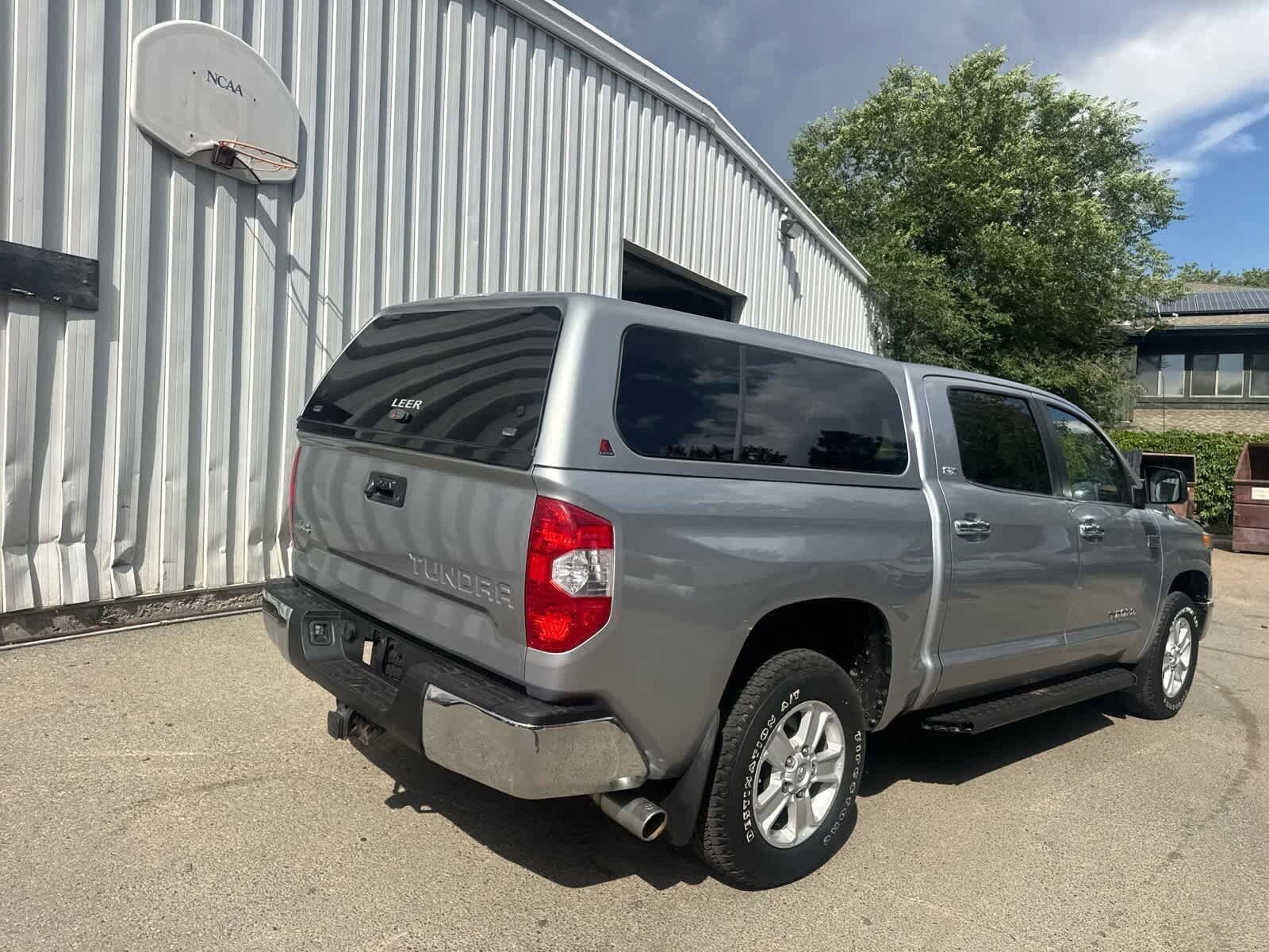 Thumbnail: 2015 Toyota Tundra - 11