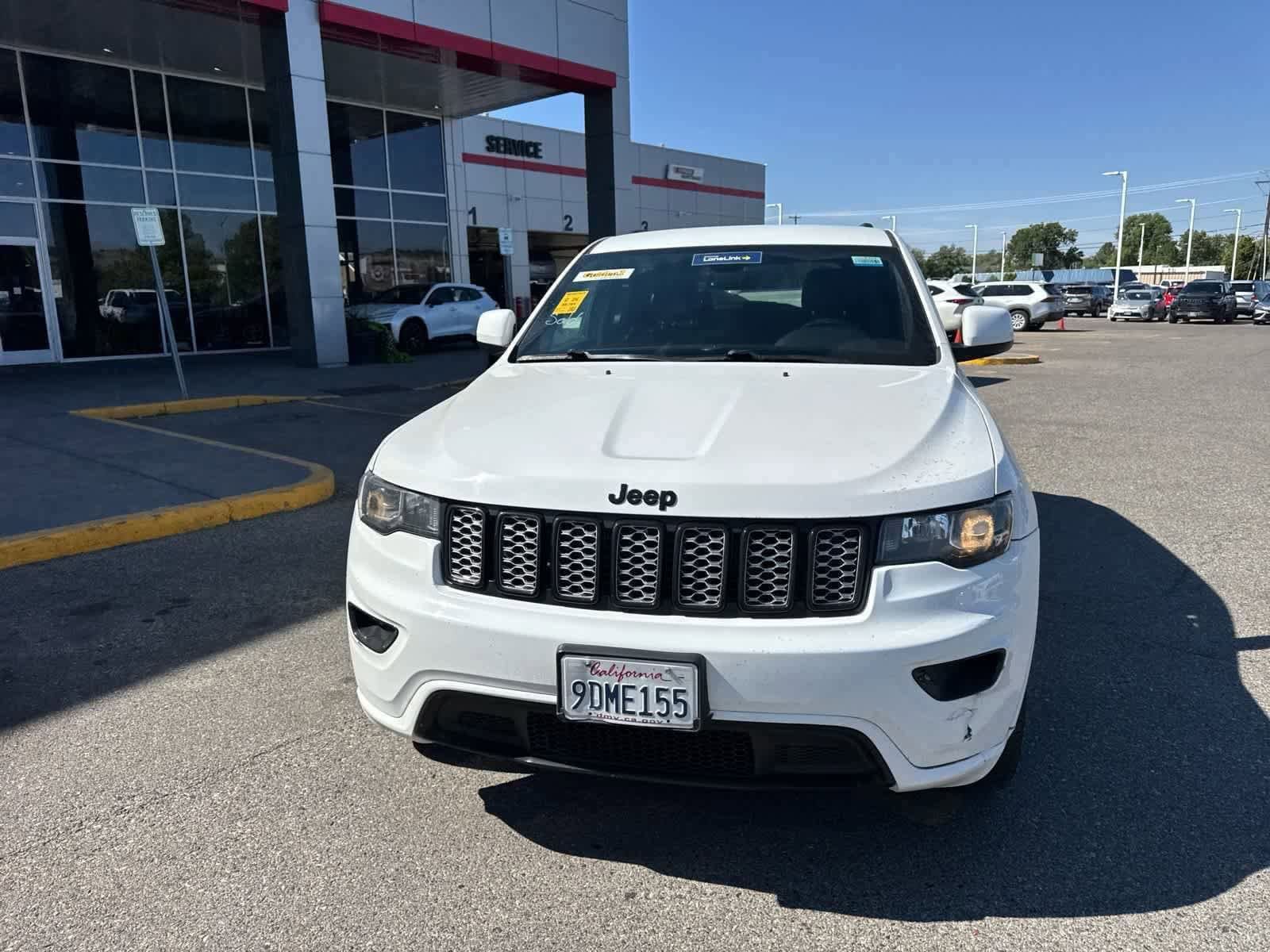 Thumbnail: 2018 Jeep Grand Cherokee - 4