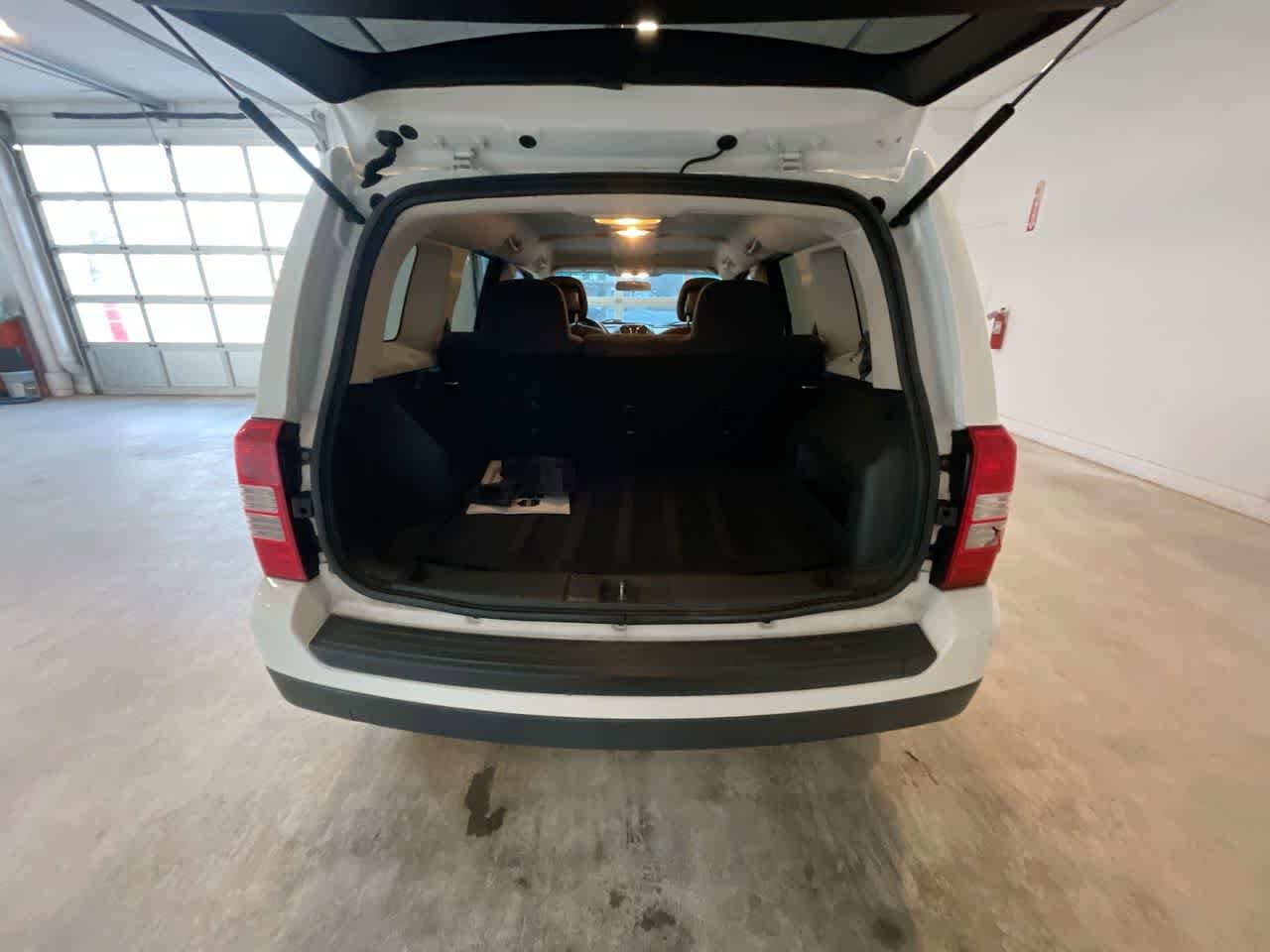 Thumbnail: 2011 Jeep Patriot - 21