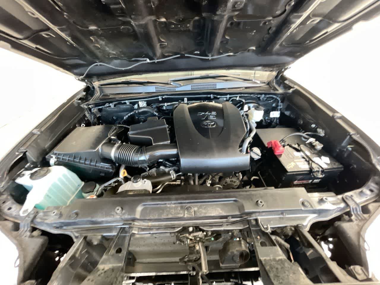 Thumbnail: 2021 Toyota Tacoma - 25
