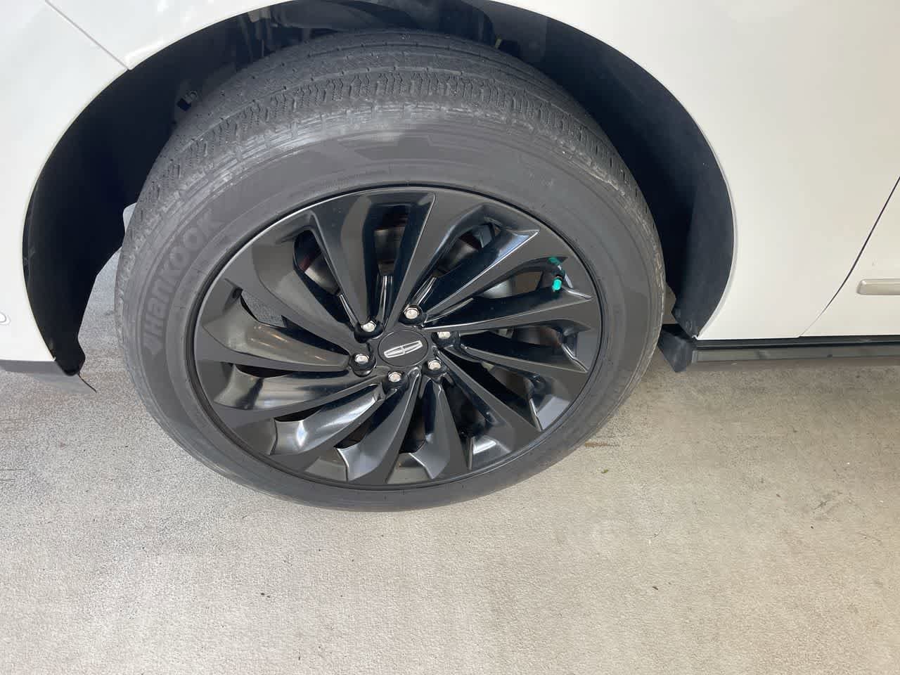 Thumbnail: 2020 Lincoln Navigator - 16