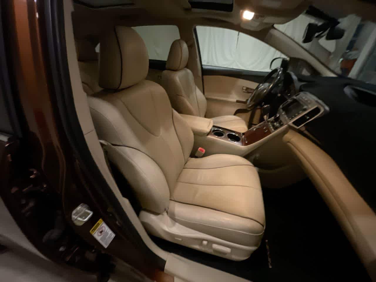 Thumbnail: 2009 Toyota Venza - 25