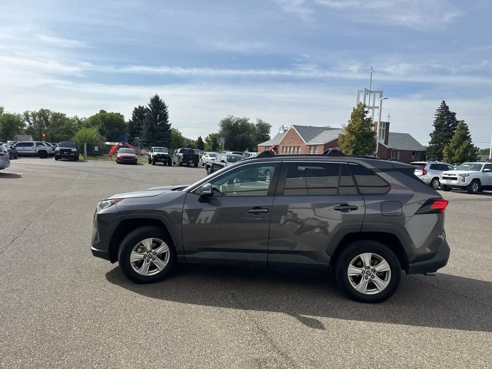 Thumbnail: 2021 Toyota RAV4 - 32