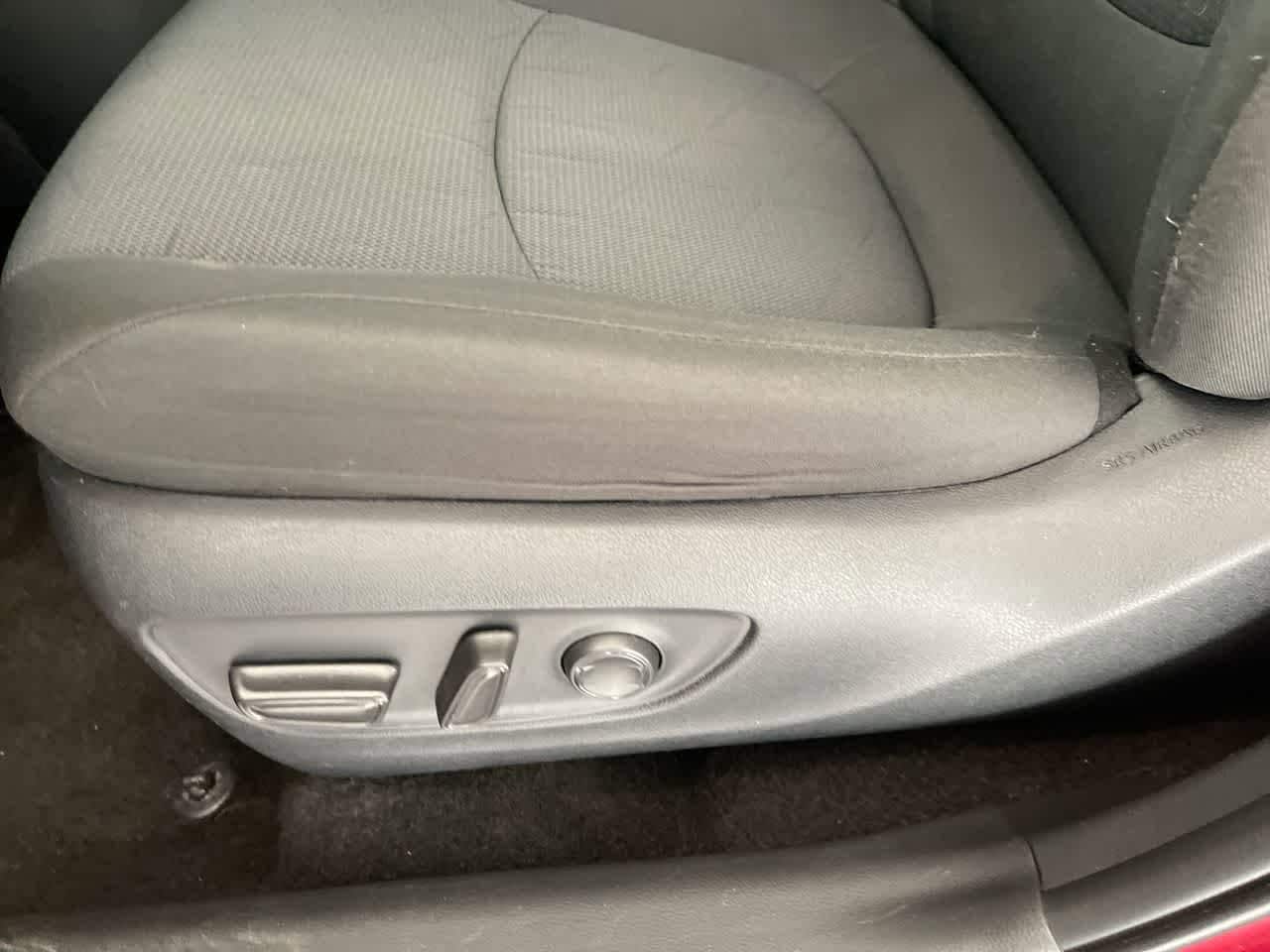 Thumbnail: 2025 Toyota RAV4 - 12