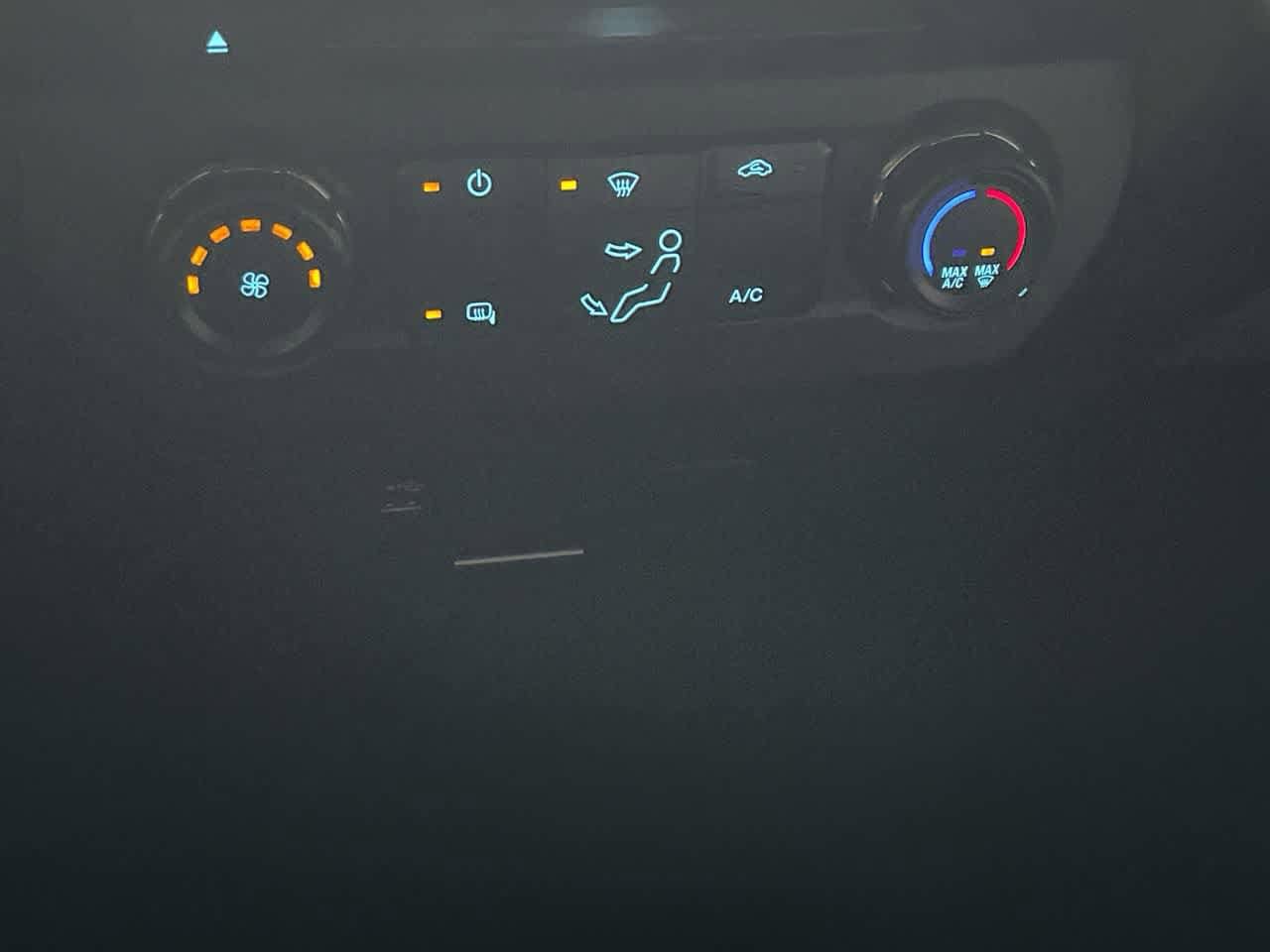 Thumbnail: 2017 Ford Econoline - 18